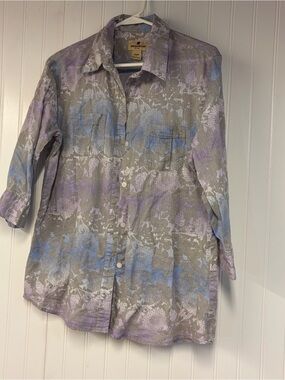 Woolrich Floral Button-Up Shirt in Lavender & Gray Large